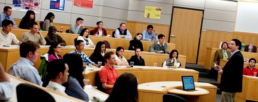 вчитися в канаді